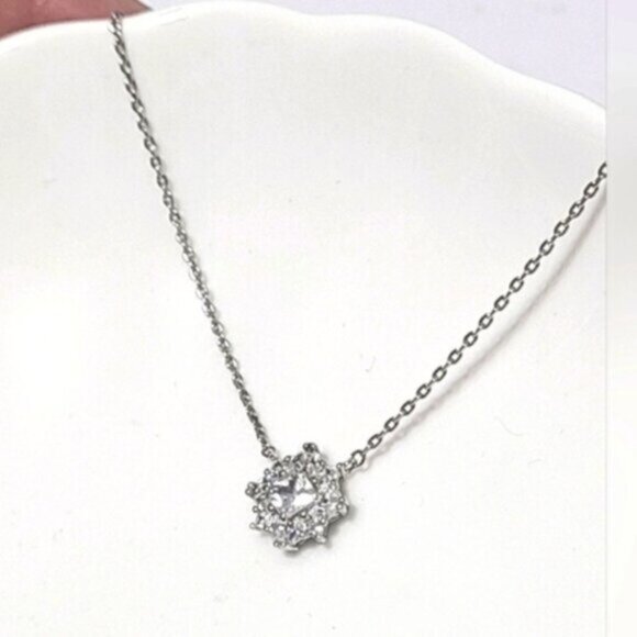 Vintage Jewelry - Vintage Dainty Minimalist Sterling Silver Crystal Necklace